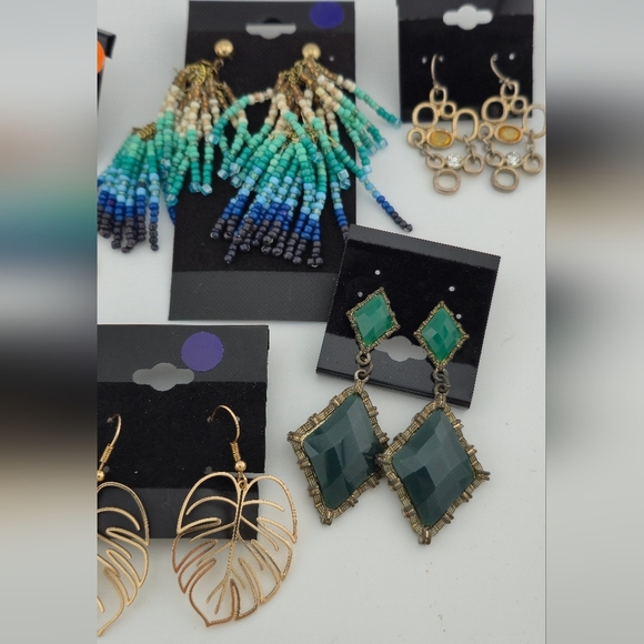 7 Pair Earring Bundle | Boho Beaded, Leaf, Statement & Dangle Earrings NWT - Picture 5 of 9